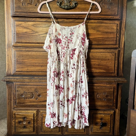 Patrons of Peace Floral Dress - Picture 2 of 4